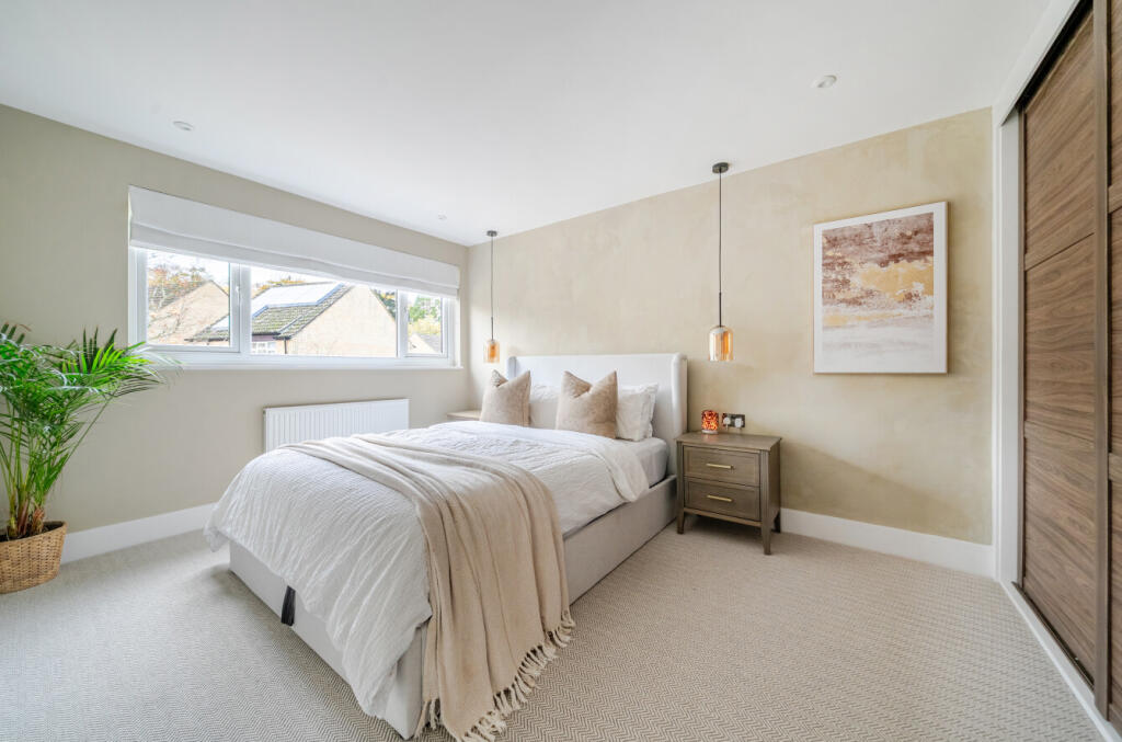 1372706-1-690b41d...