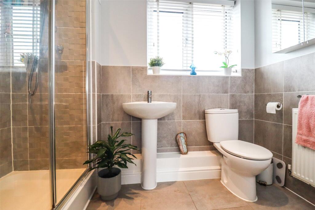 En-Suite Shower