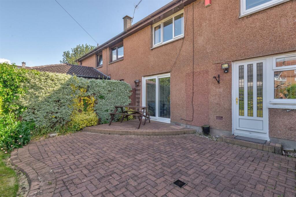 20 Hamilton Place Glenrothes-4.jpg