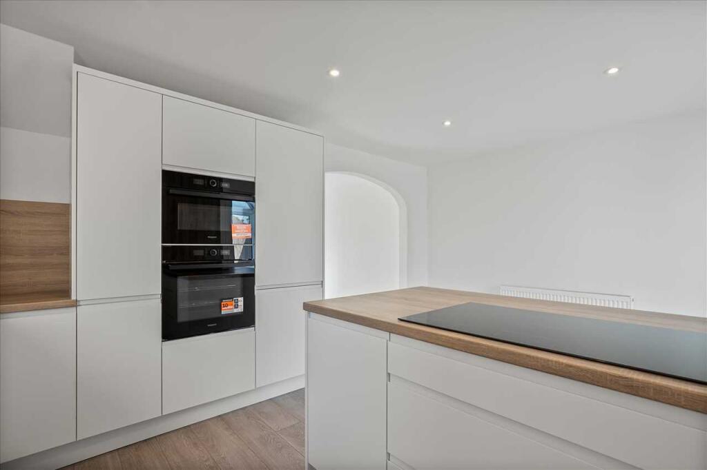 Breakfasting Kitchen