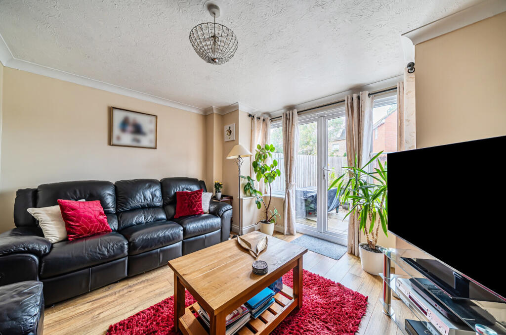 1371649-3-68f9063...