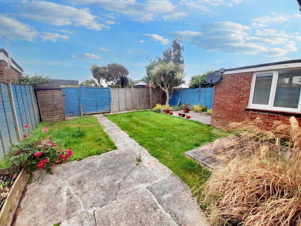 Rear garden 1 new.jpg