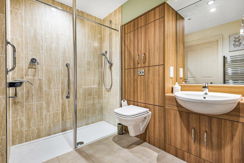 Ensuite shower room to master bedroom
