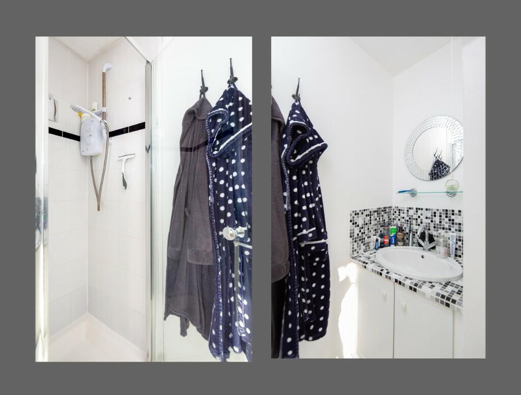 En Suite Shower