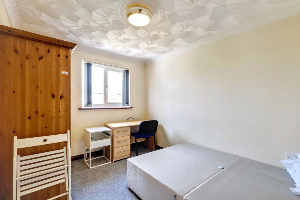 76 Cardigan Road, Bournemouth BH9 1BG