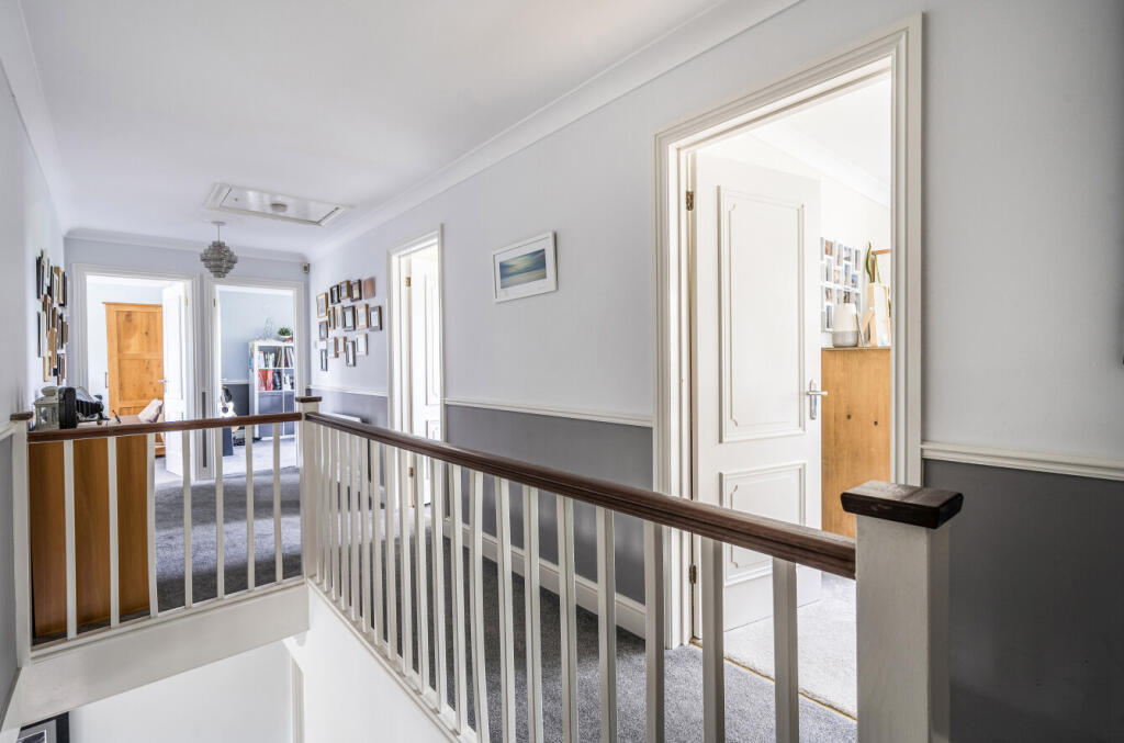 1304705-11-684023...