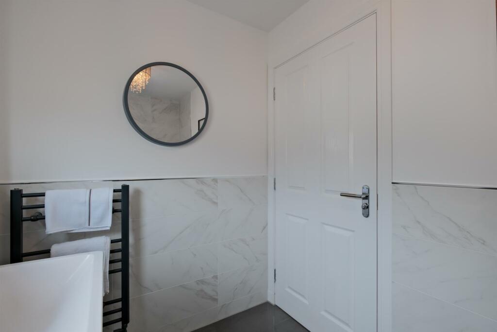 032-3 Burnhead Gardens Carluke ML8 4QL.jpg