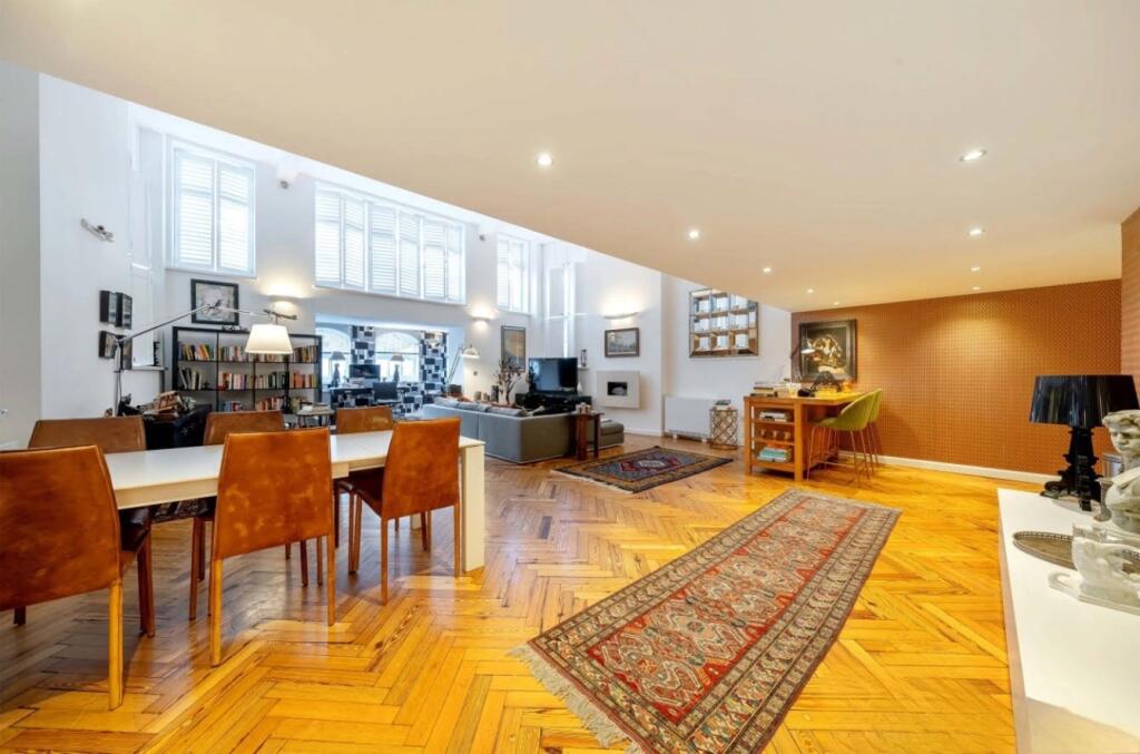 Dining Room Area