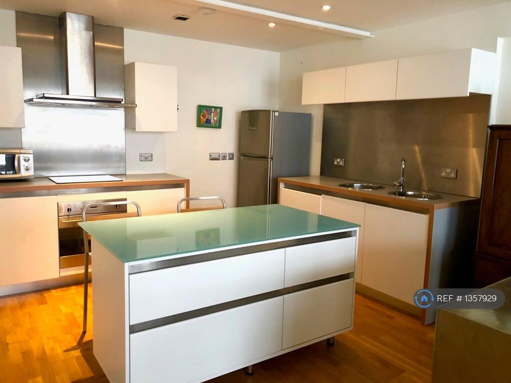 Island Unit With Glass Top