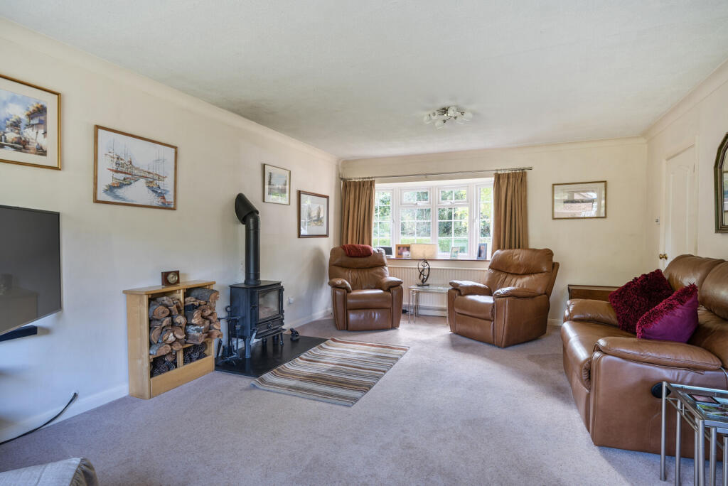 1354704-5-68c8270...