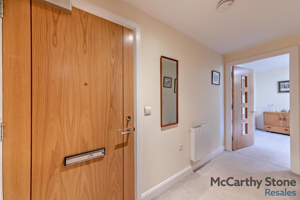 8668352-interior04-800.jpg