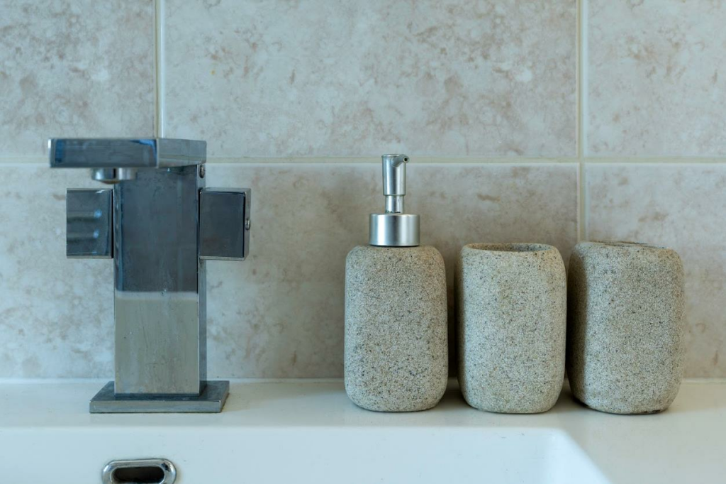 Bathroom Photo 3.PNG