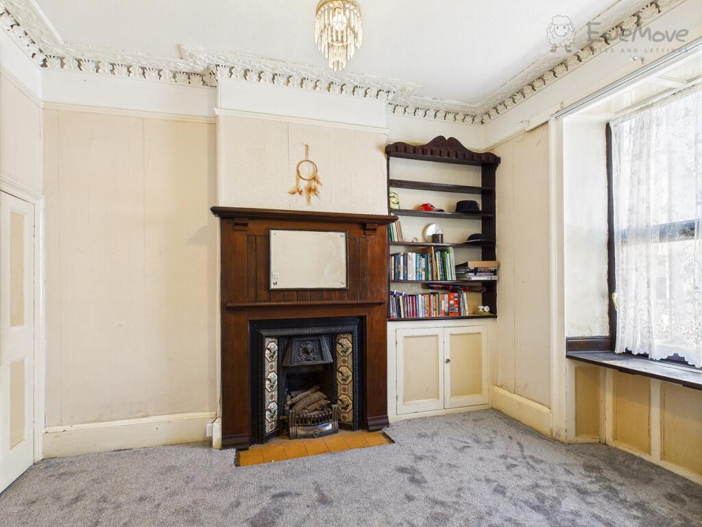 CAM03640G0-PR0052-STILL001