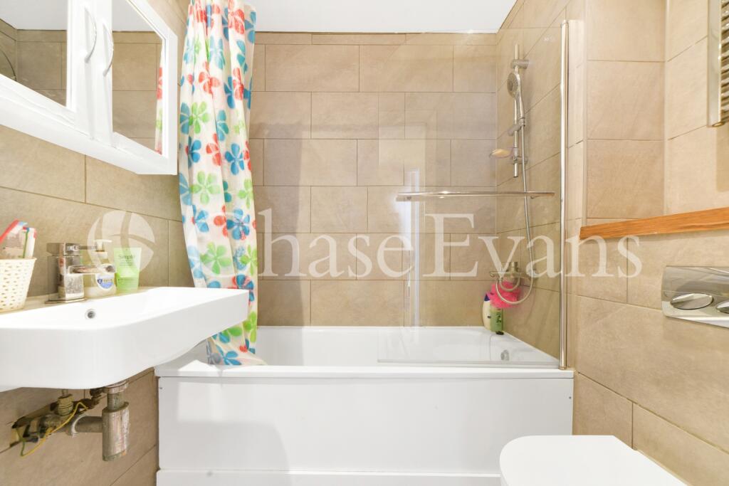 Bathroom - Schrier R
