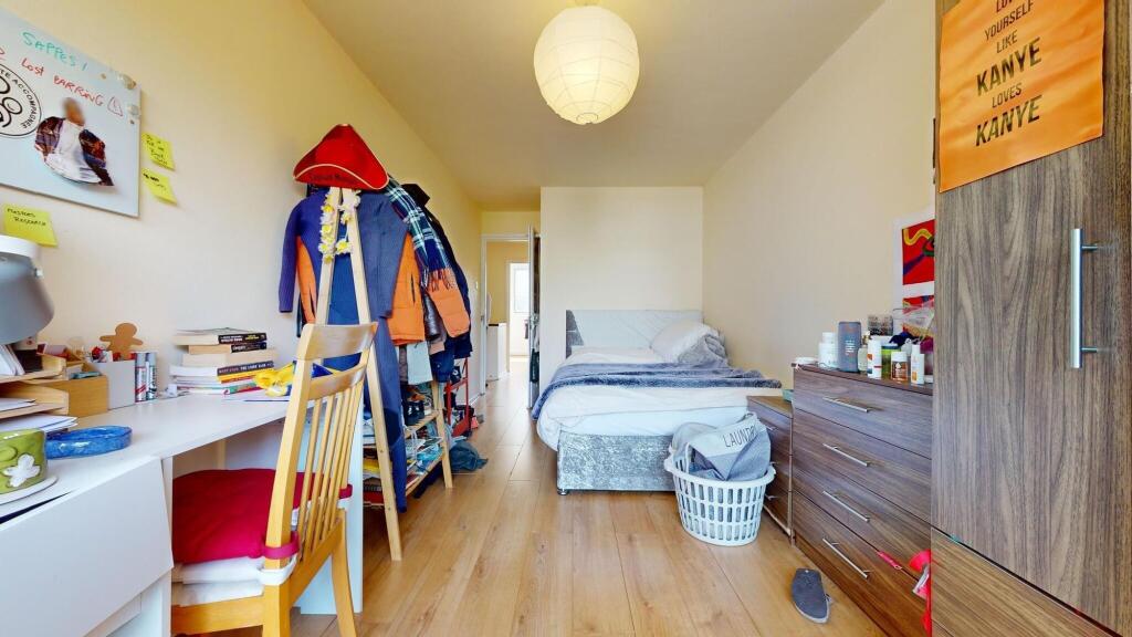 Bright and functional single bedroom featuring ...