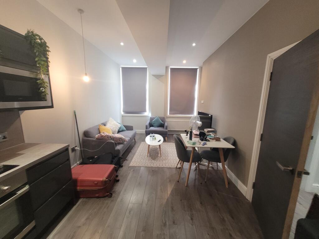 Lounge 2 T202503141219.jpg