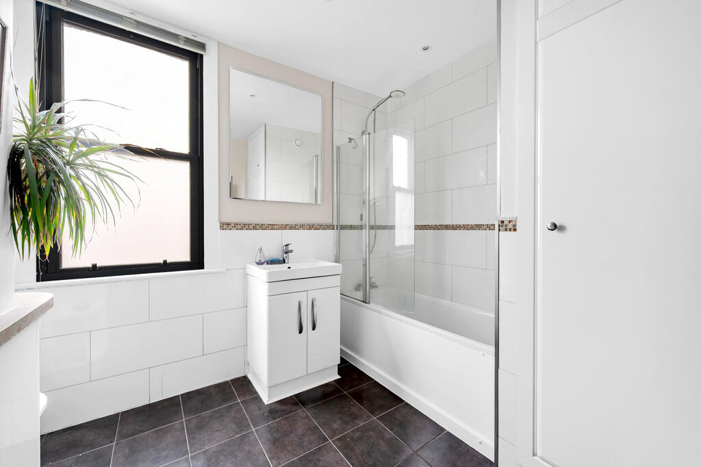 Whitestile Road (...