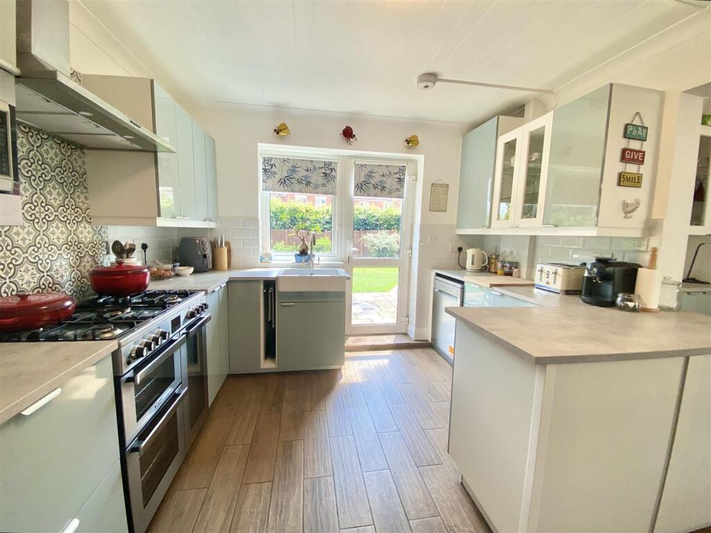 1 Cruckton Close-23.jpg