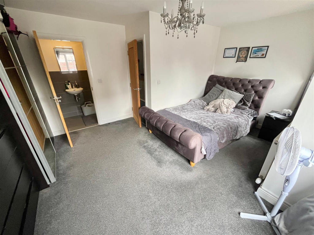 Bedroom 1 Aspect 2