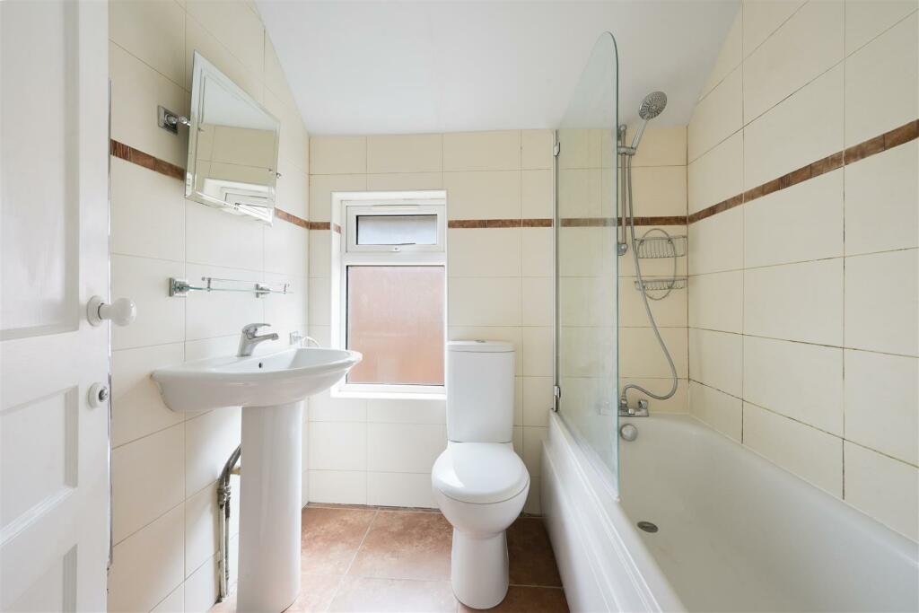 MANOR GREEN ROAD   (15).jpg