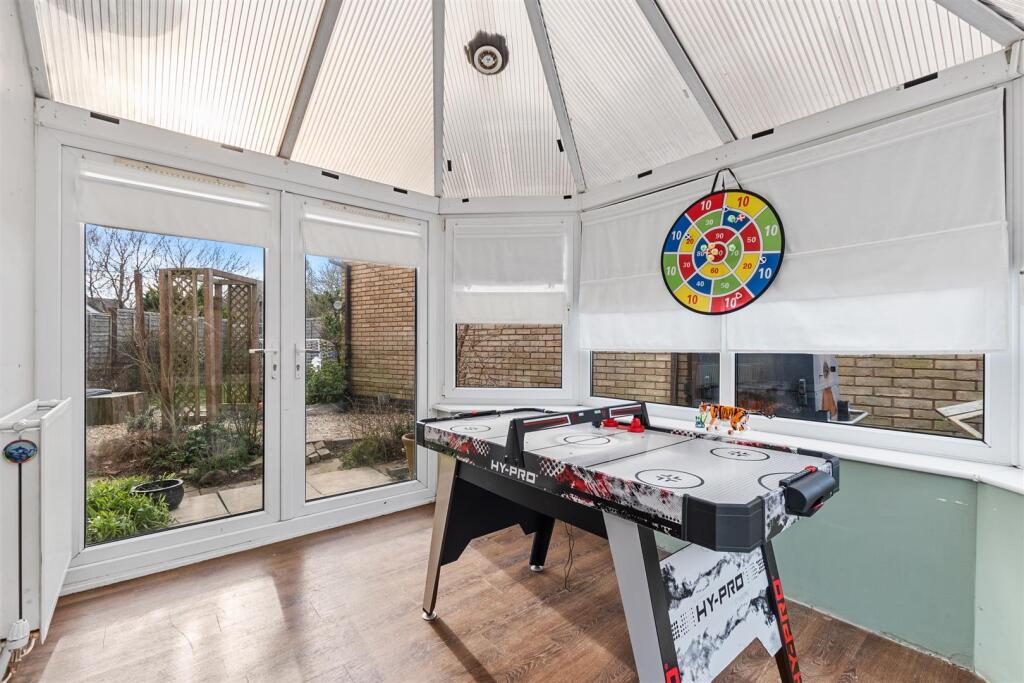 9PictonSt16.jpg
