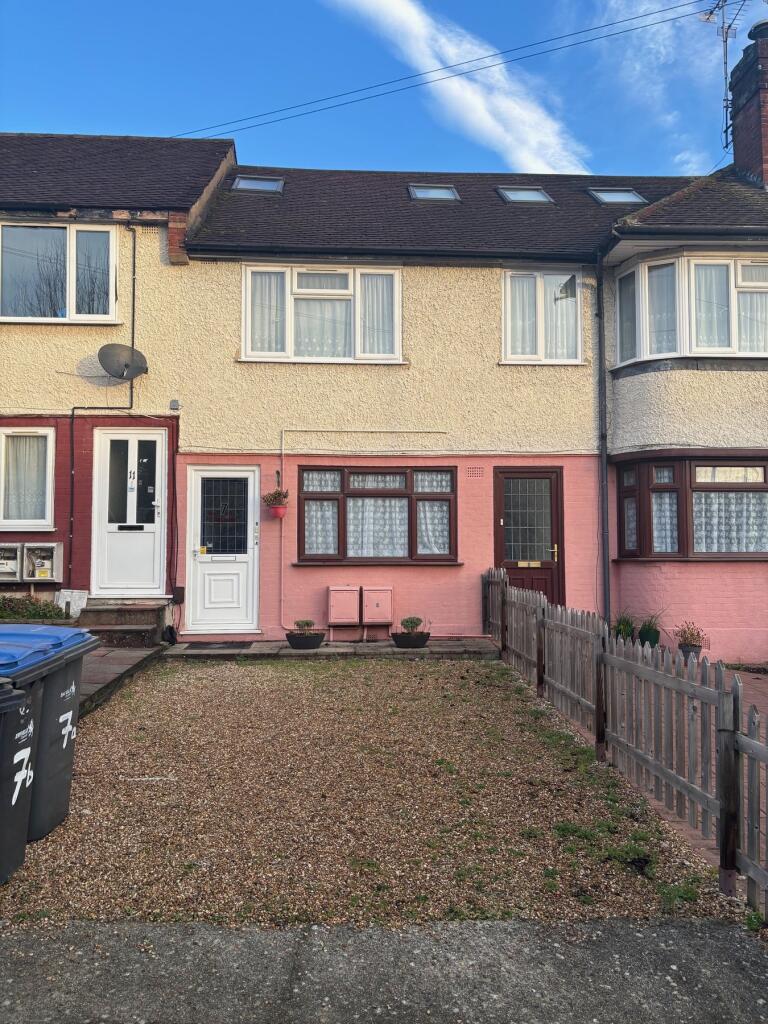 Crest Drive, Enfield, EN3