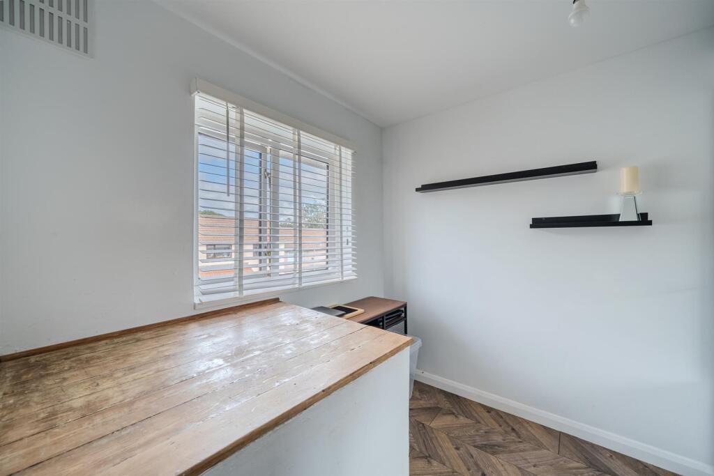 57 Mynydd Maen Road-4.jpg