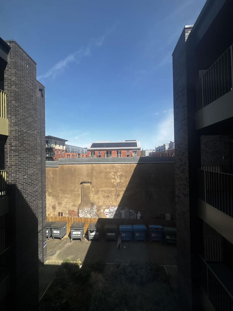 010582SPCSHIMG_5941203bw (7).jpg