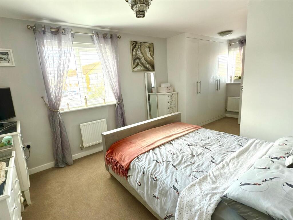 BED 1.jpg