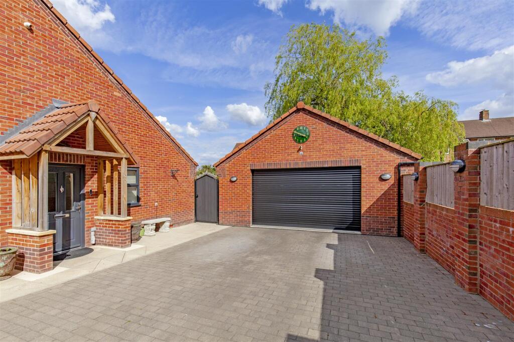 Front External-5.jpg