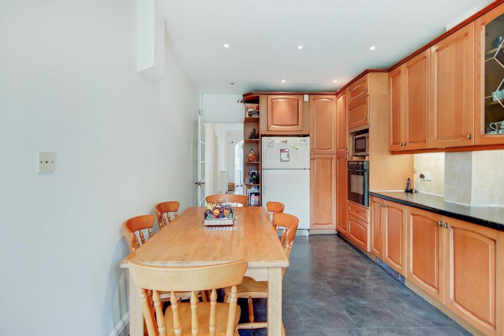 3_Kitchen-0.jpg