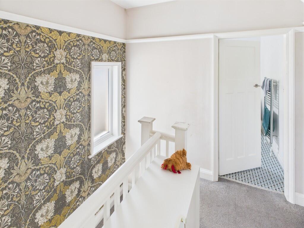 CAM04578G0-PR0012...