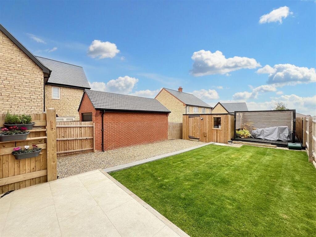 Hollowell Street, Wollaston, Wellingborough