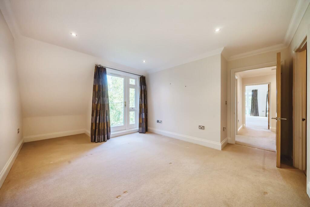 Master Bedroom.jpg
