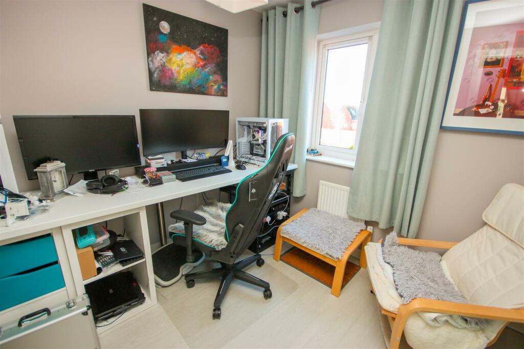 Bedroom 5.jpg