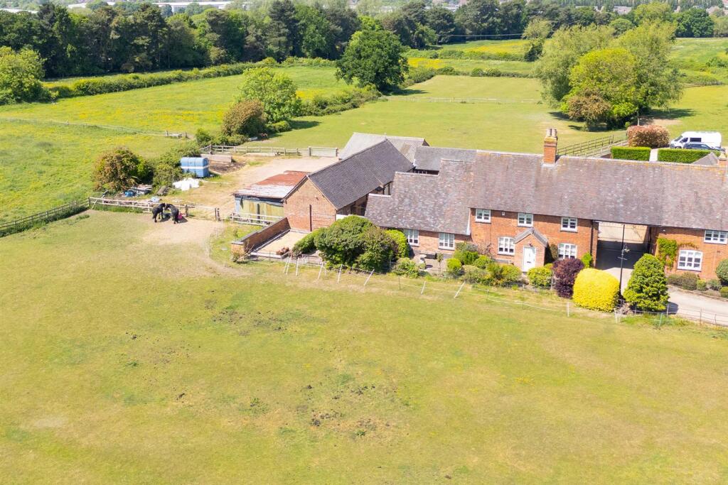 Manor Farm, Sketchley Old Village (14).jpg