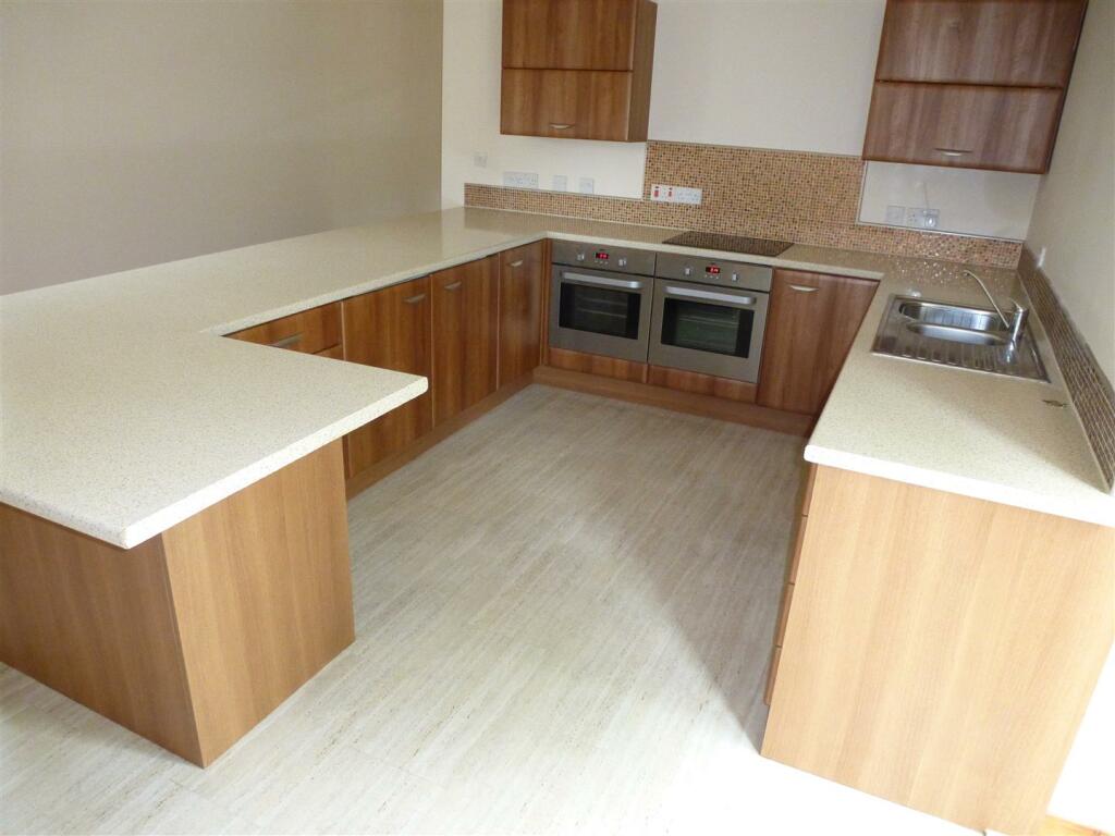 Kitchen V2.JPG