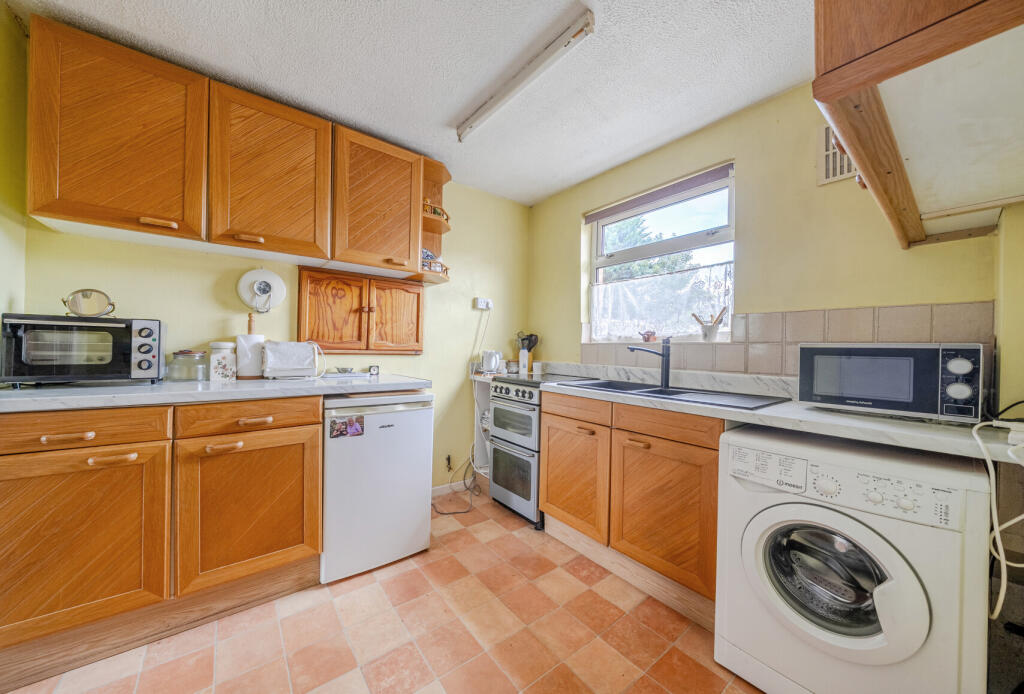 1329904-29-688a06...