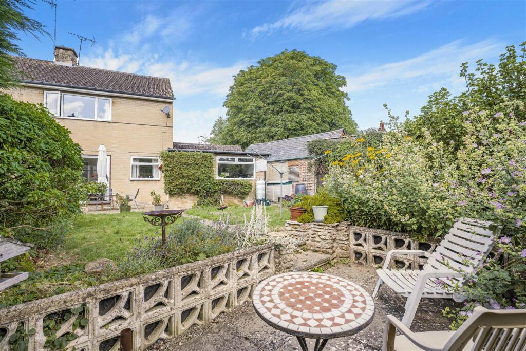6 Whittall Street, Kings Sutton-18.jpg
