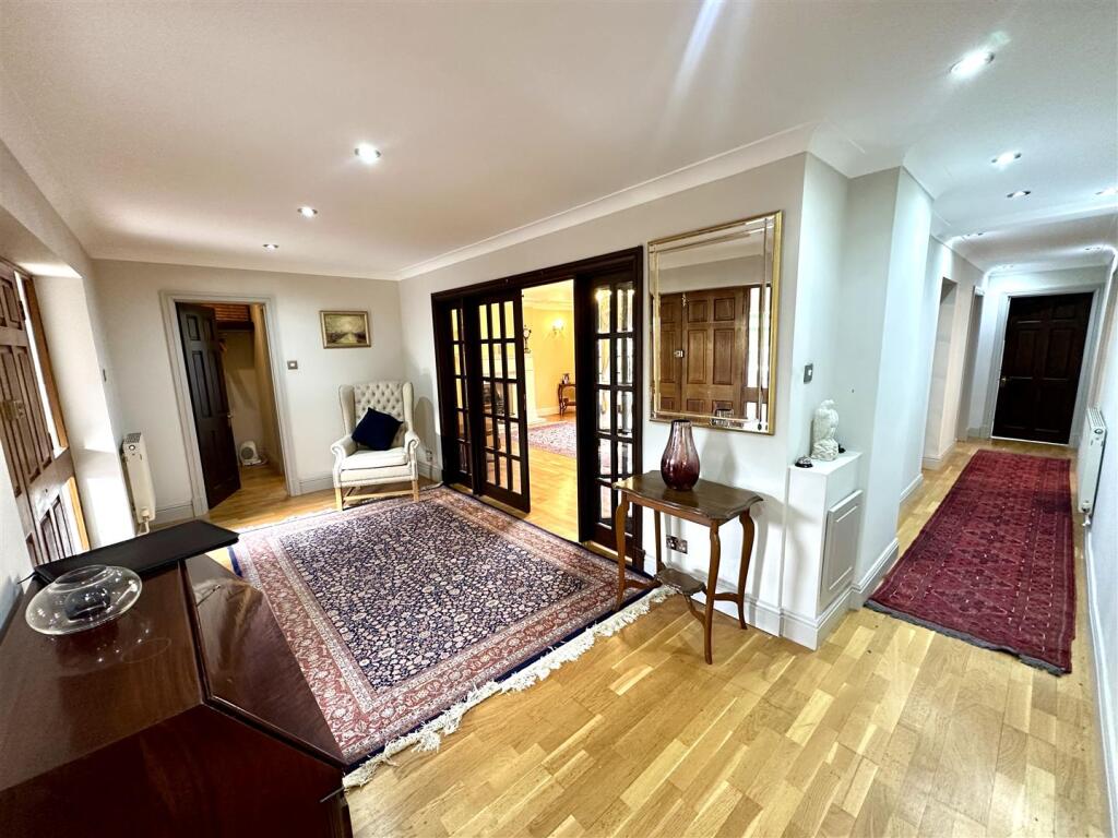 ENTRANCE HALL