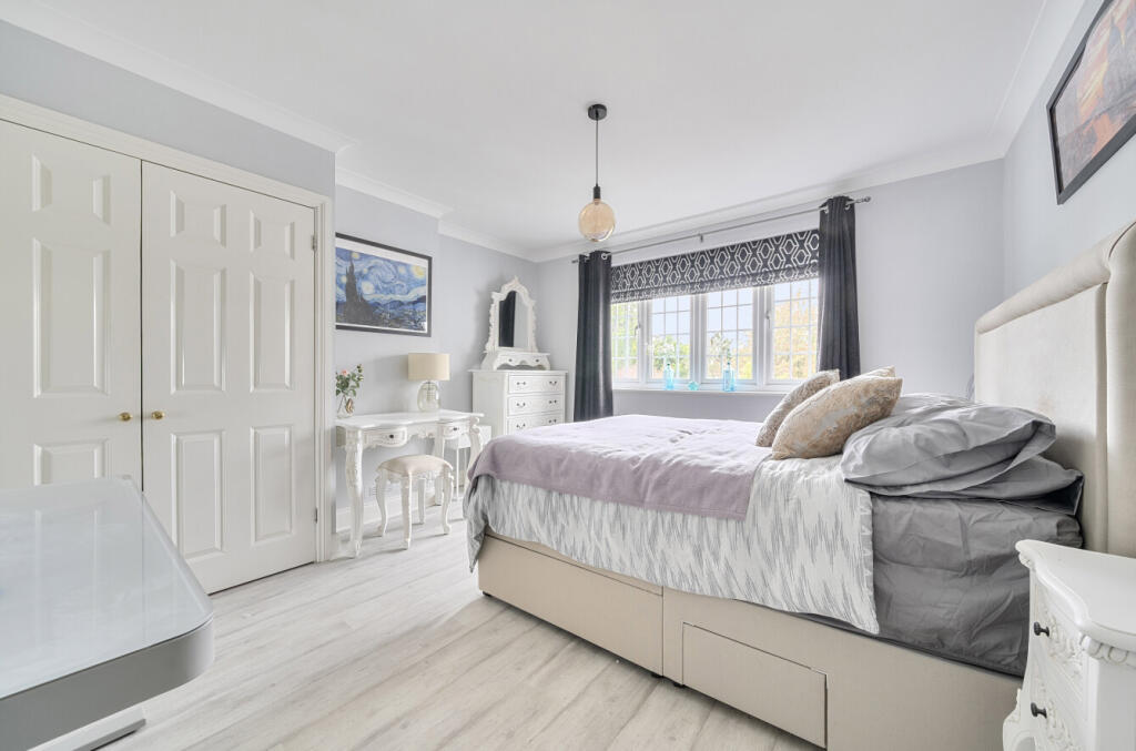 1363340-7-68e9548...