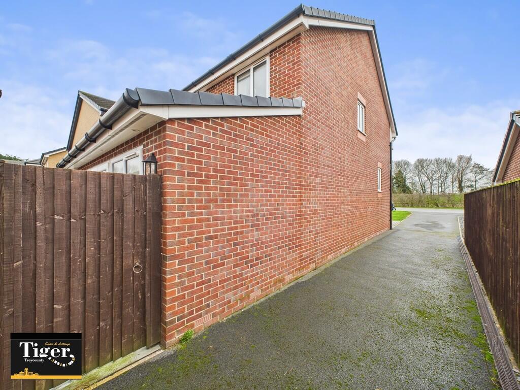 CAM02176G0-PR0507...