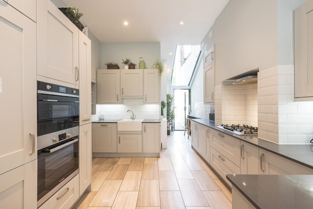 34-Hillfield-Park...