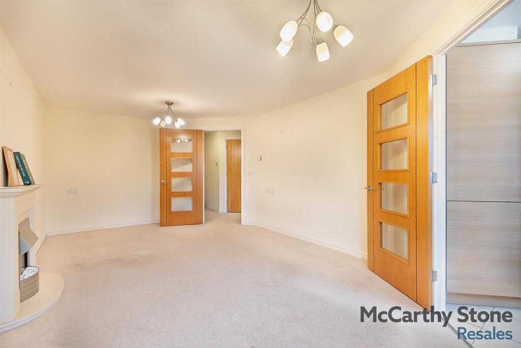8637321-interior09-800.jpg