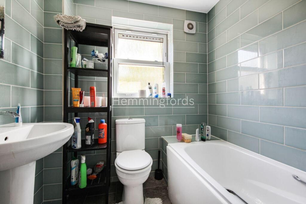 3A Rotherfield Street - EN2bjPqh43wg7YzmwyhE.jpg