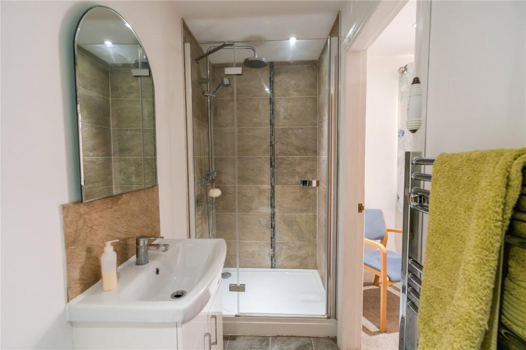 Shower Room (2)