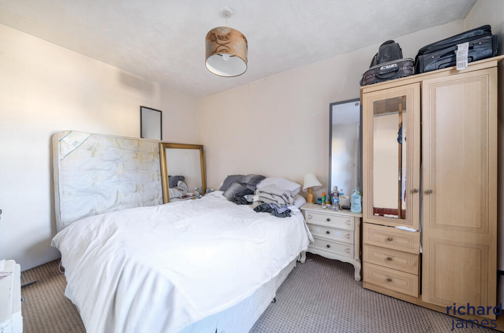 84fb05a3a2ac46499cae474308a69093