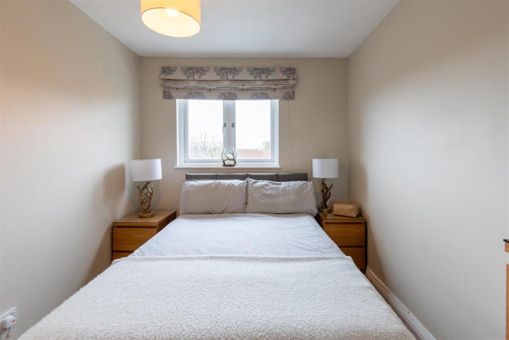 6 Lady Nairne Drive, Perth-23.jpg