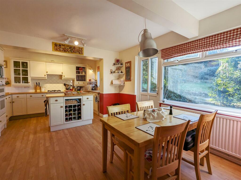 Portsdown kitchen.jpg