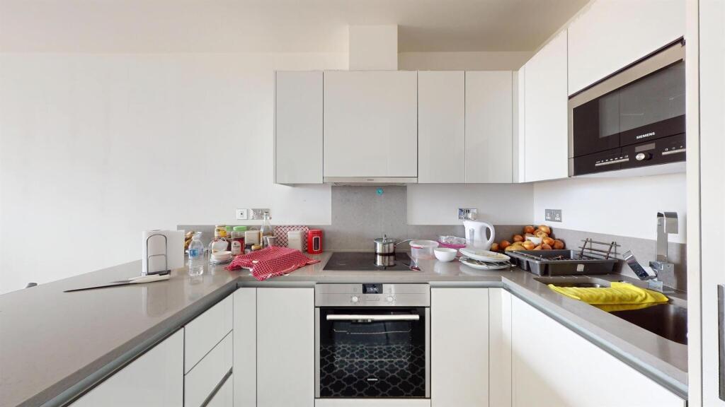 Longfieldave.kitchen3.jpg